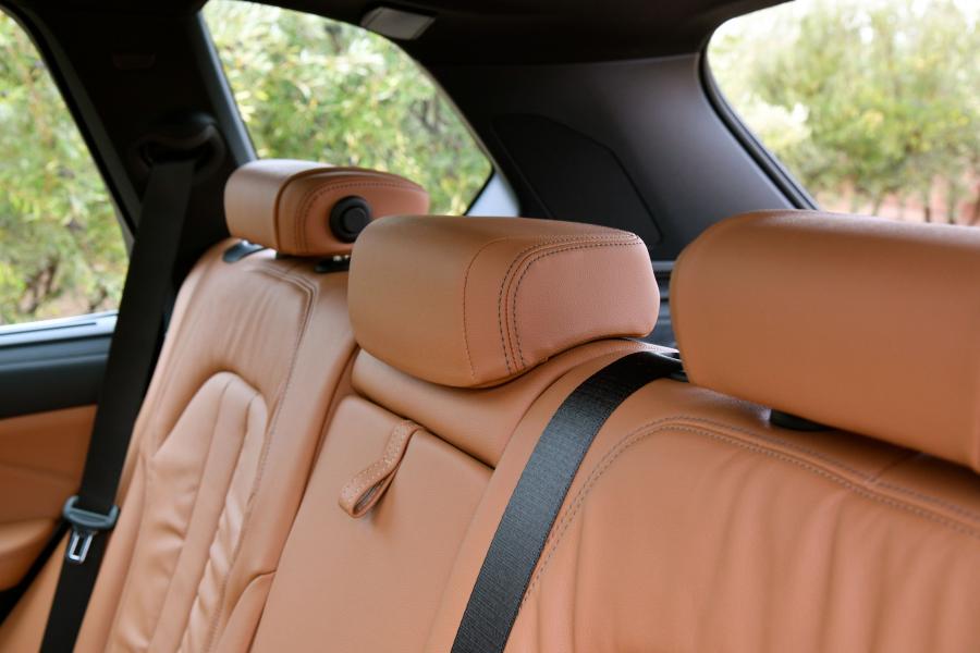 Детали интерьера BMW X5 xDrive30d xLine (G05) 2018 года  (WW) (фото 17 из 33)